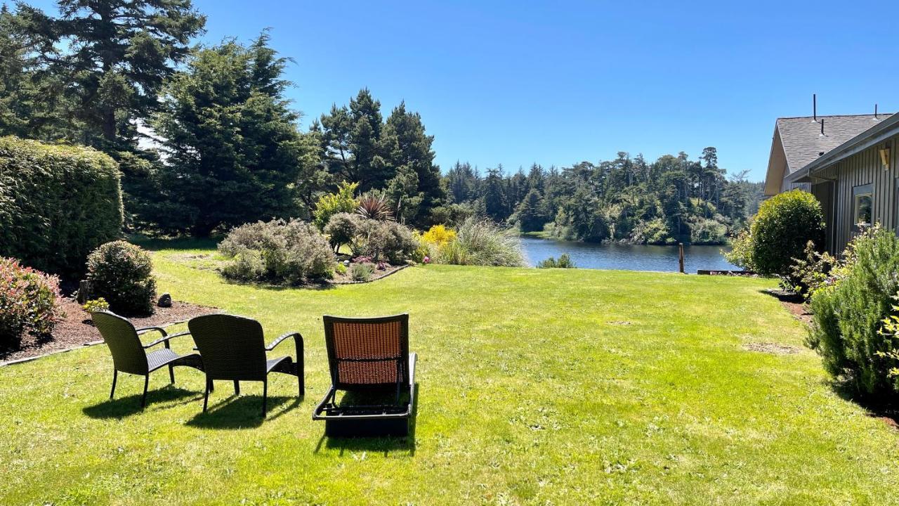 The Redwood Guesthouse At The Floras Lake Getaway Langlois Exterior photo